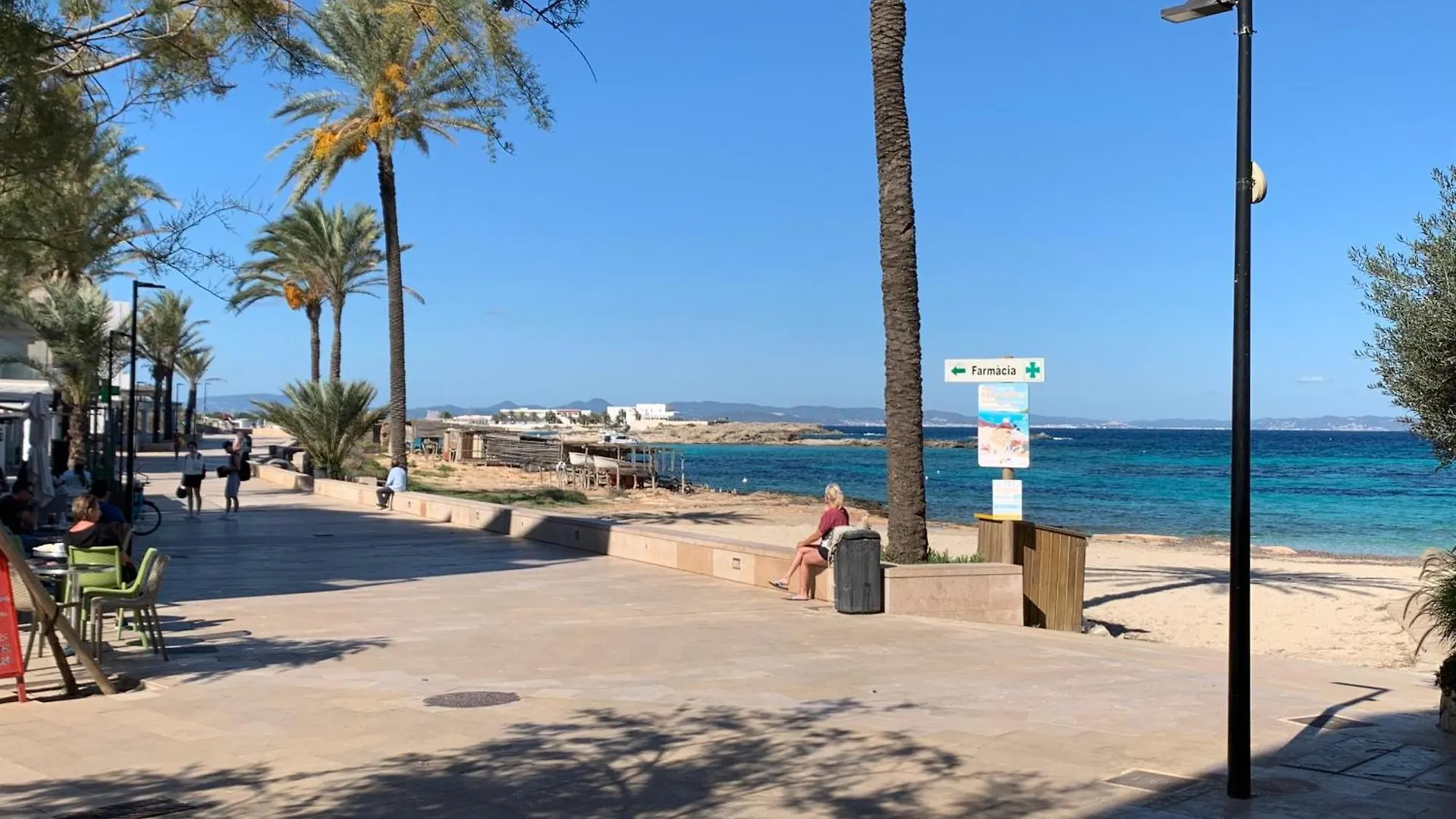 Apt Borras & Roca Plana, Fronte Mare Es Pujols Spain